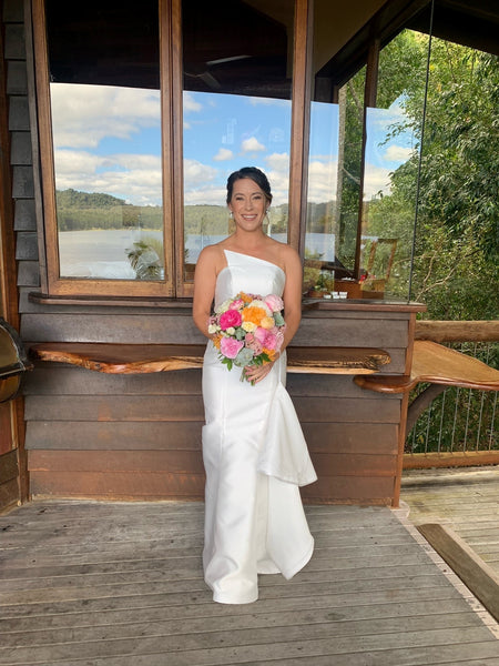 Alana Yarnold is one of our beautiful brides.♥️ Thank you for allowing Brides and Reflections to be  a part of your special day. You look amazing!❤⚘